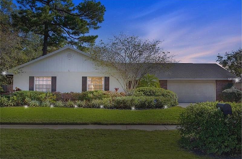 Picture Perfect Estate Home!