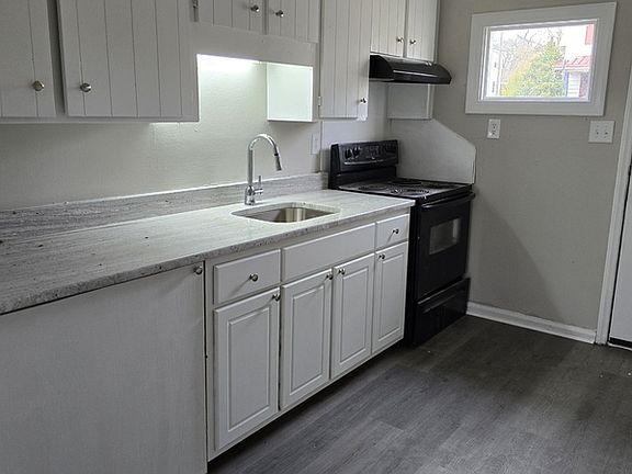 2nd image of 222 N Discovery St