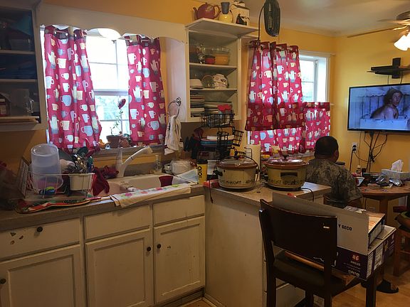 5th image of 1551 McKinley Ave