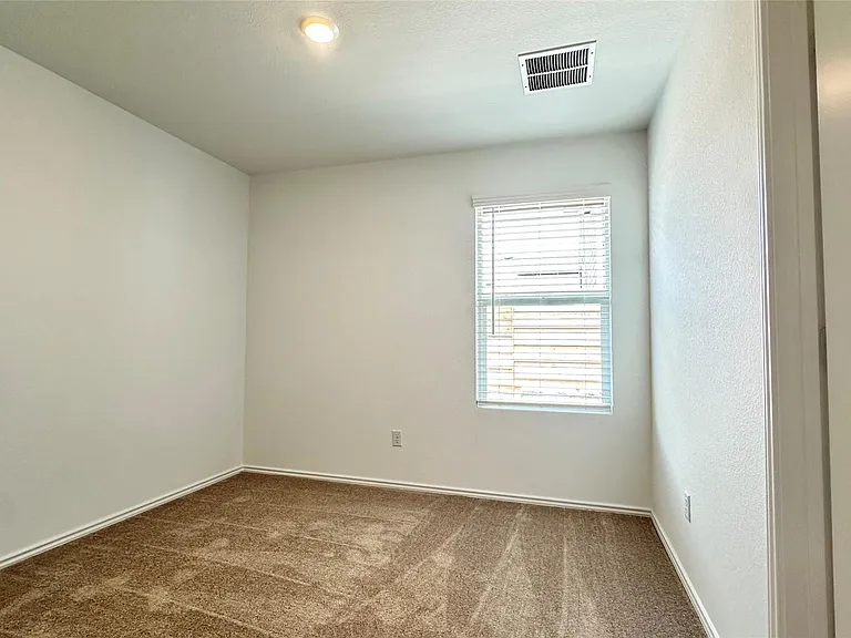 171 Tofalla — Photo 15