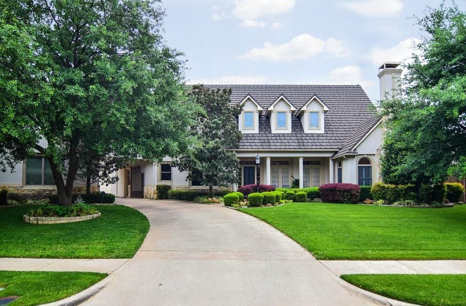 1st image of 5712 Woodmont Ct