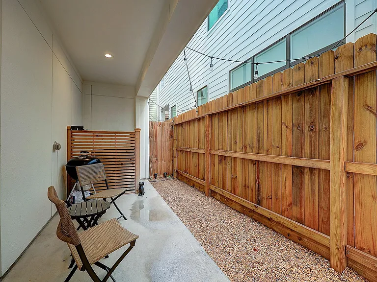 4214 Eli St #B — Photo 33