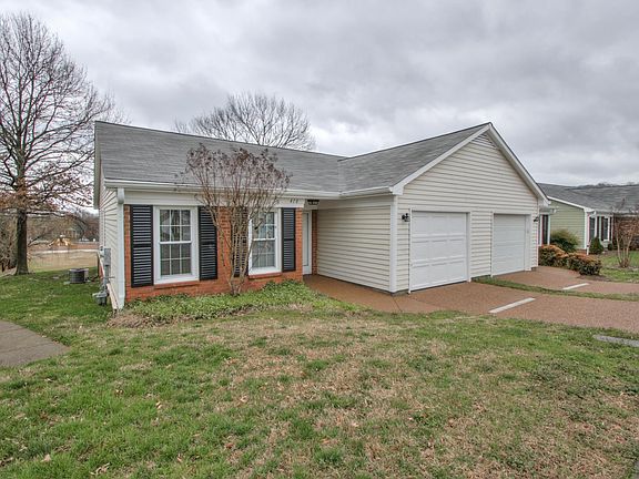 4th image of 410 Siena Dr