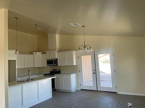5th image of 436 E Aquila St
