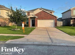 3111 Braepark Ct, Dickinson, TX 77539