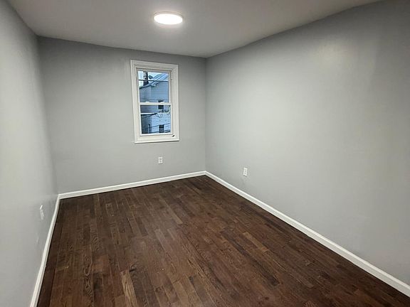 5th image of 56 Parkhurst St #C