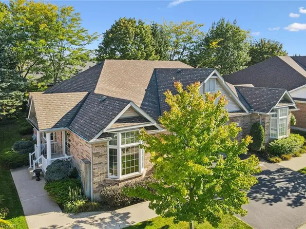 11 Honeysuckle Dr, Guelph, ON N1G 4X7