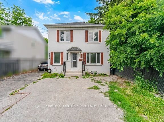 2nd image of 249 Burnhamthorpe Rd