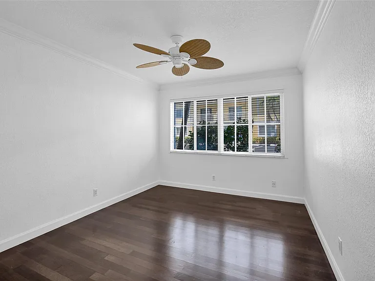 1515 E Broward Blvd #126 — Photo 29