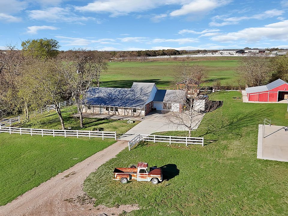 1st image of 109 Pioneer Ct
