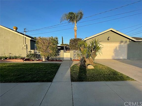 5th image of 17757 Fairfax St