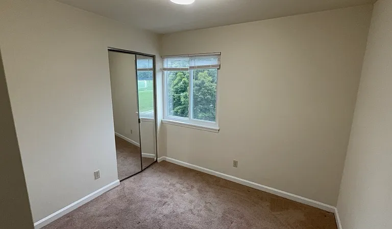 1440 Seneca Dr #K — Photo 7