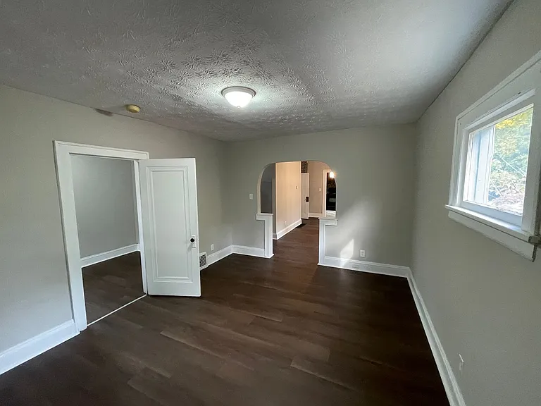 6553 Newman Ave — Photo 8