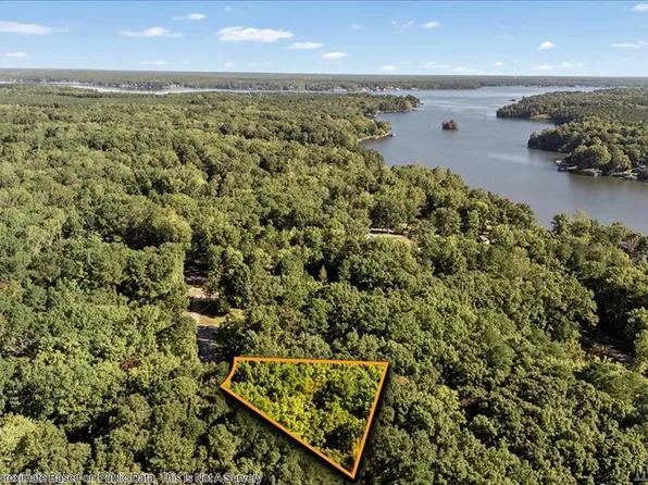 109 Sunshine Ct, Macon, NC 27551