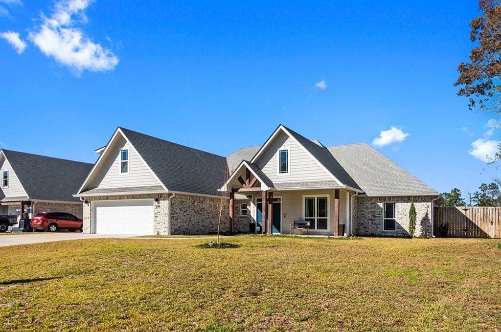 220 Rustic Pines Dr - Property Image