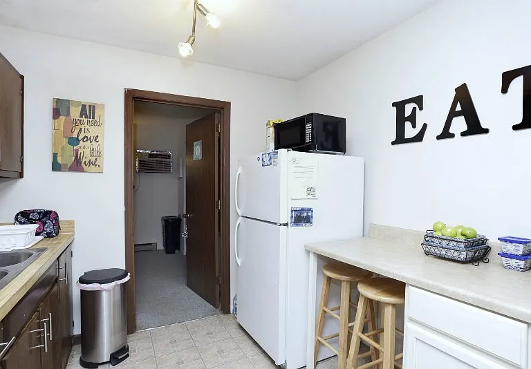 178 Leader Avenue — Photo 7
