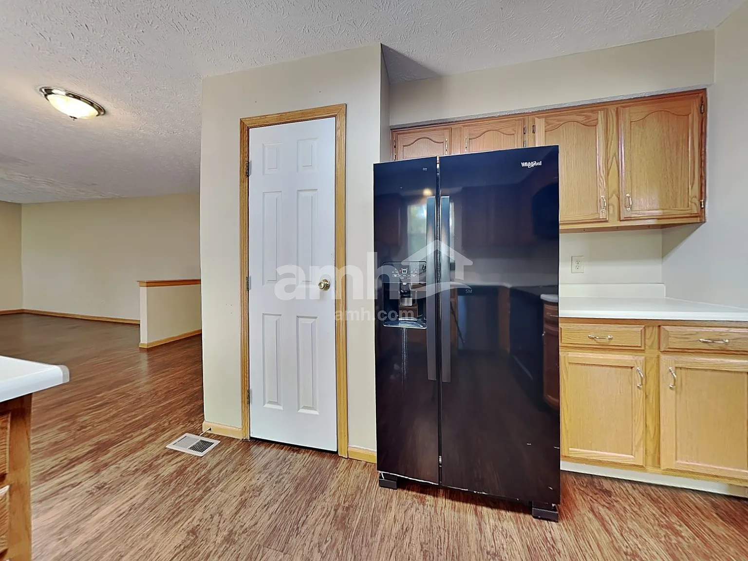 4 bed, 3.5 bath, 2345 sqft, $2,800 — Photo 4