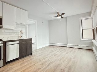 5850 N Sheridan Rd #707, Chicago, IL 60660