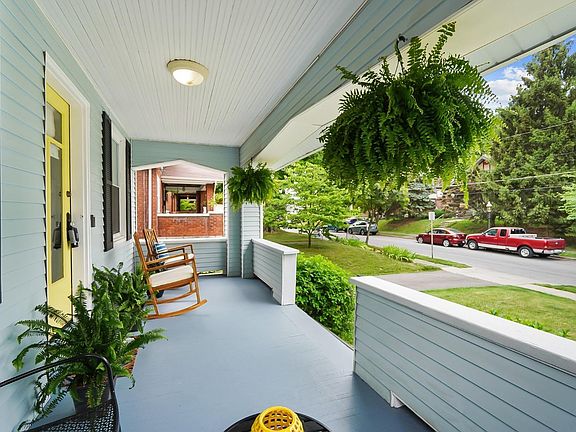 3rd image of 3334 Arrow Ave