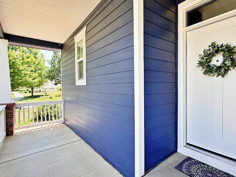 1323 S Duquesne Ct — Photo 2