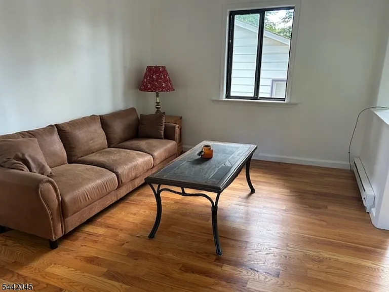 19 Windemere Ave #10 — Photo 6