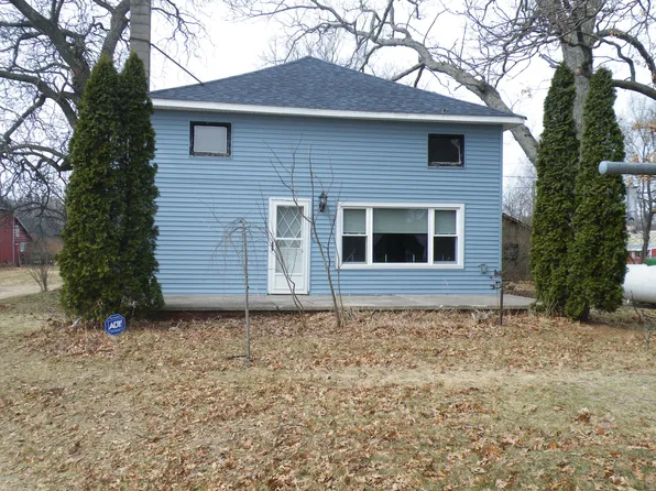 8533 S 80th Ave, Montague, MI 49437