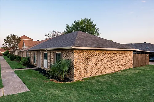 30 W Mountain Creek Dr Photo 1