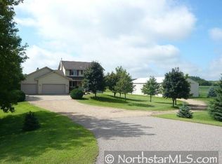 8802 250th St W, Lakeville, MN 55044