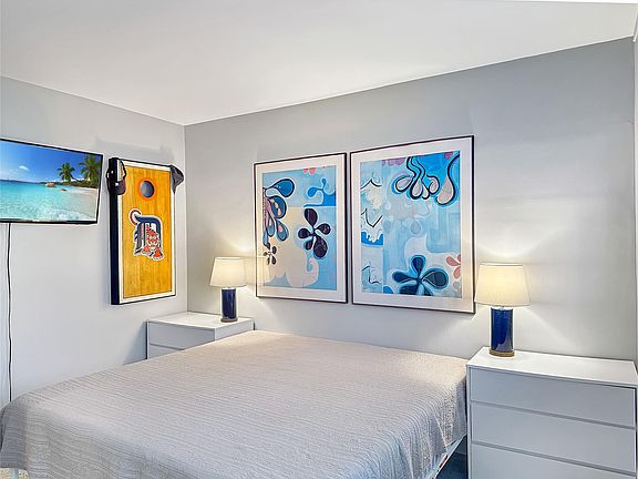 5th image of 741 Bayshore Drive #5S