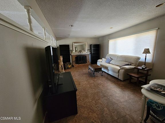 3rd image of 491 Jenny Dr