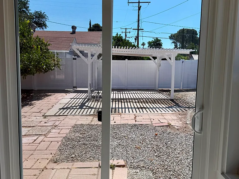 25638 6th St — Photo 9