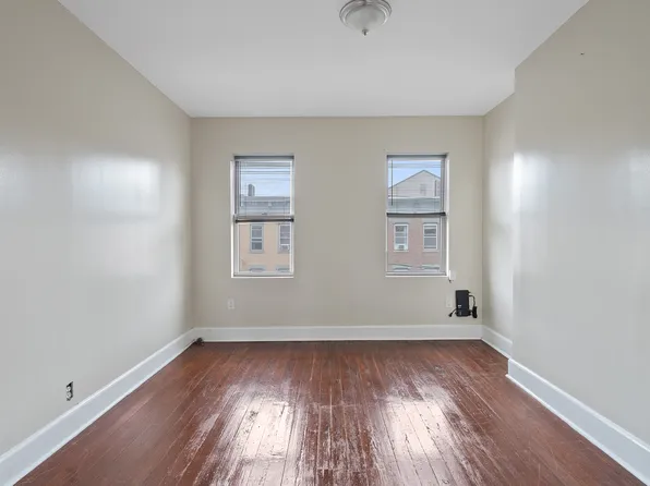 350 7th Street image 1 of 10