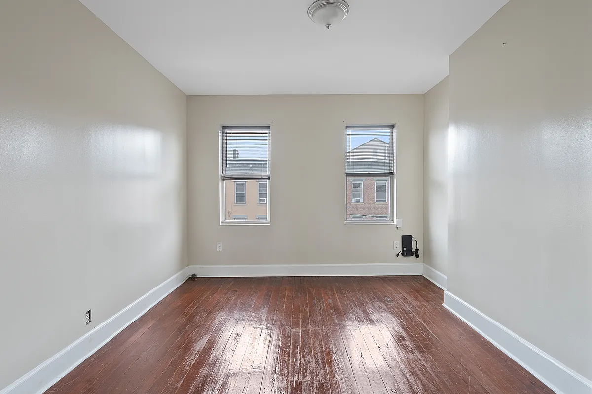 Building Photo - 350 7th St #5L