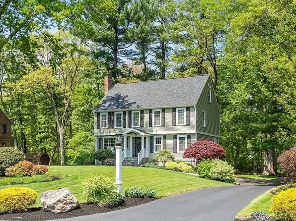 12 Tiffany Ln, Andover, MA 01810