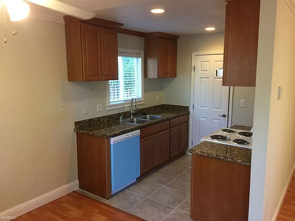 2nd image of 1589 Brookvale Dr APT 2