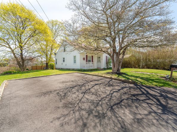 23 Strosberg Rd, Waterford, CT 06385