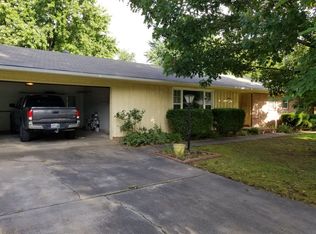 141 Rogers Circle Dr, Springdale, AR 72764