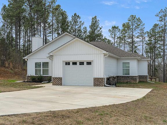3rd image of 725 Magnolia Crest Ct