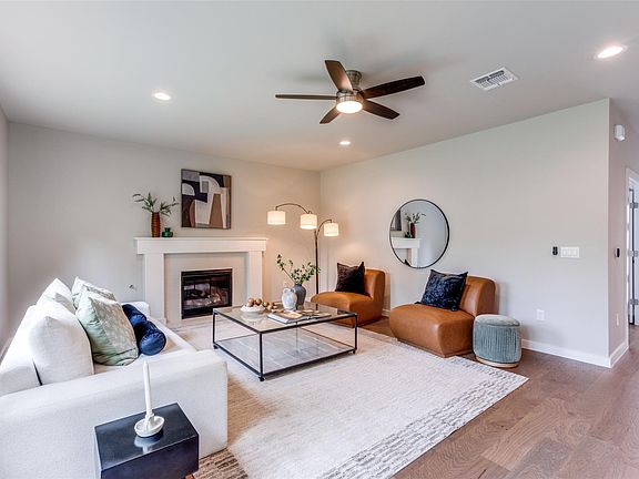 5th image of 8012 Gault St