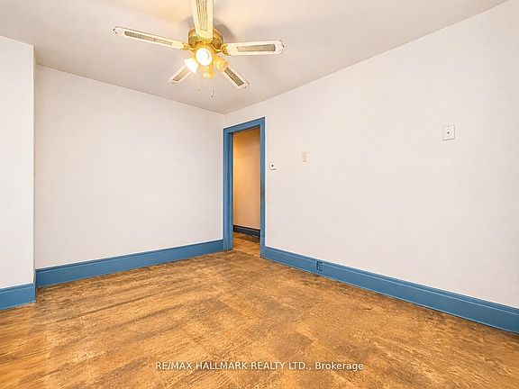 4th image of 71 Boulton Ave