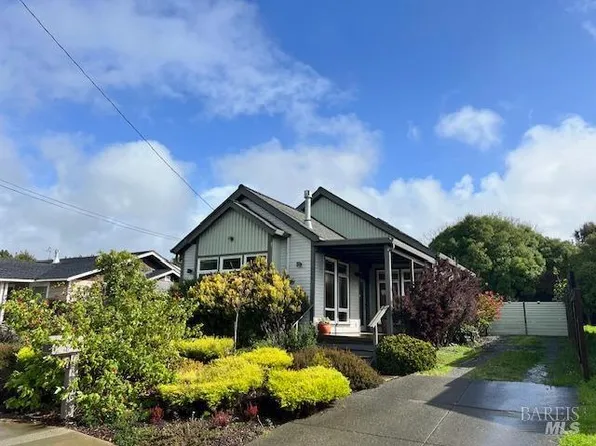 126 Sanderson Way, Fort Bragg, CA 95437
