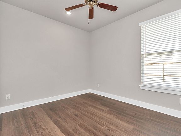 5th image of 10537 Wildflower View Dr
