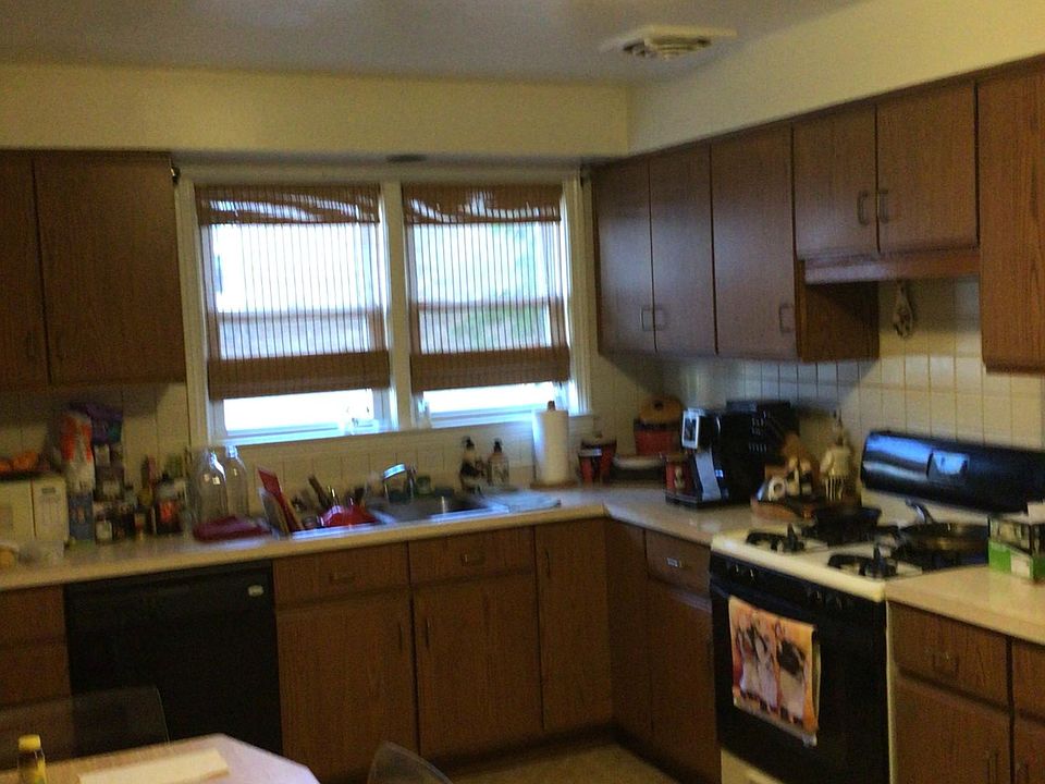 1st image of 9034 Lamon Ave #2B