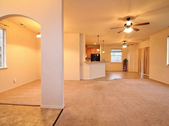 4th image of 4312 Monterey Dr