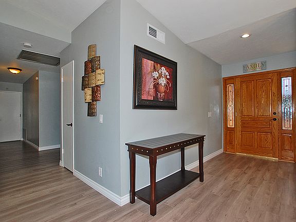 4th image of 218 Eastridge Ln