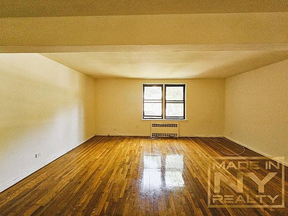 3rd image of 21610 77th Ave APT 1H