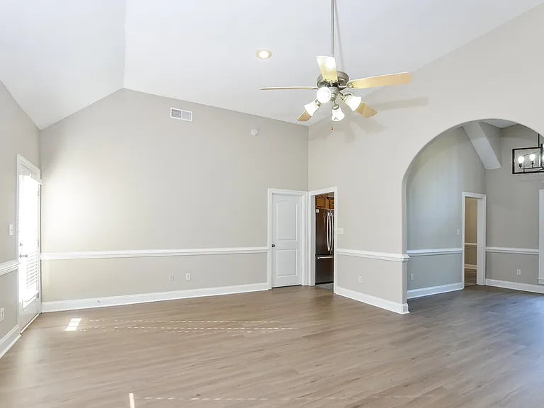 4485 Nicholas Ln — Photo 7