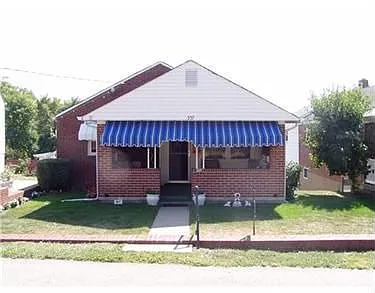 337 Center St photo 1