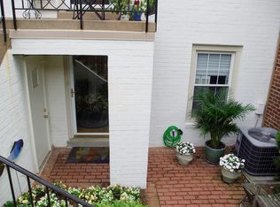 3291 Sutton Pl NW APT D, Washington, DC
