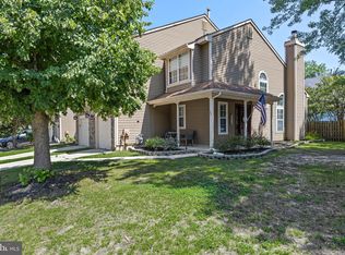 11 Kettlebrook Dr, Mount Laurel, NJ 08054